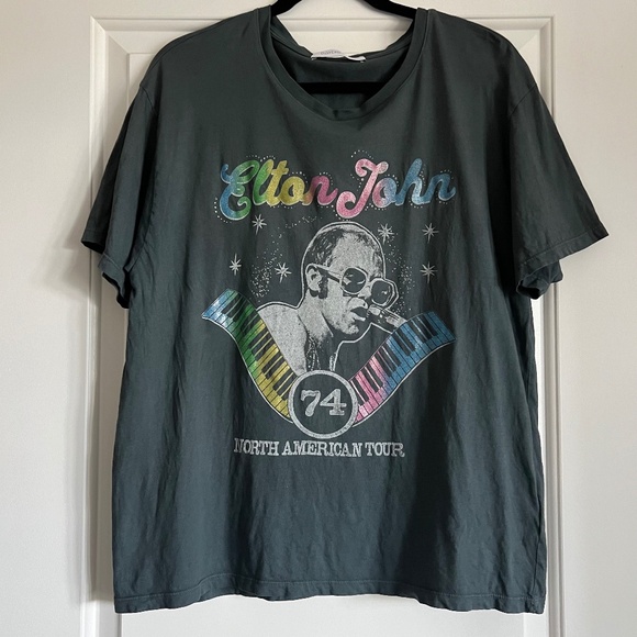 Daydreamer Women's Elton John North American Tour 74 T-Shirt size M - Picture 3 of 8